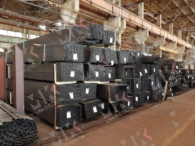 Труба профильная 50х50х4 сталь 09Г2С ГОСТ 30245-2003 в Барнауле