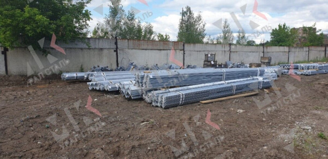 Уголок оцинкованный 63х40х1 Ст1-3 в Барнауле
