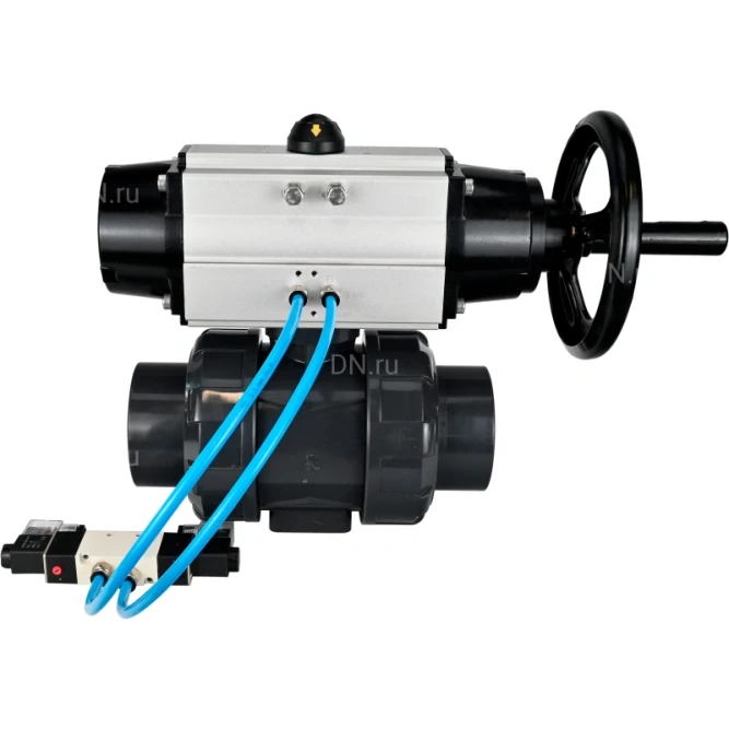 Кран шаровой BV4242E-FP-GRM-ISO Дн20 Ру10 полнопроходной, корпус - НПВХ, шар - НПВХ, уплотнение - EPDM, с пневмоприводом PA-DA-105-1 и пневмораспределителем 4V320-10 AC220V в Барнауле