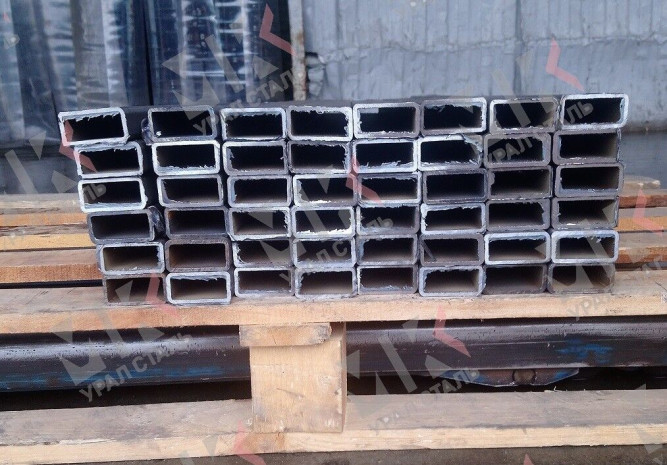 Труба профильная 80х40х5 сталь 09Г2С ГОСТ 30245-2003 в Барнауле